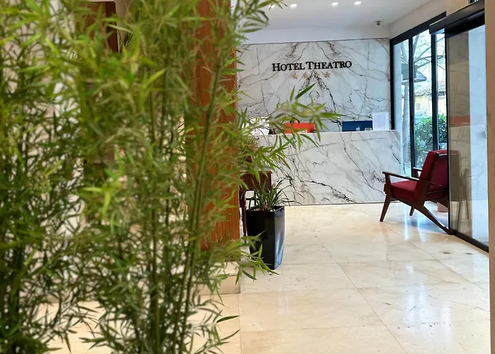 Theatro- Center Hotel Tirana