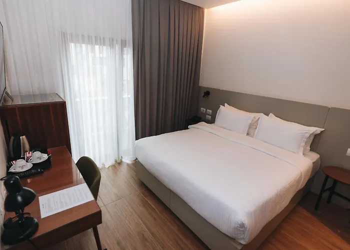 Theatro- Center Отель Тирана