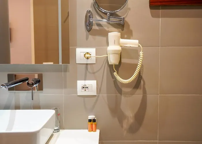 Theatro- Center 4* Тирана