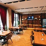 Theatro- Center 4* Tirana