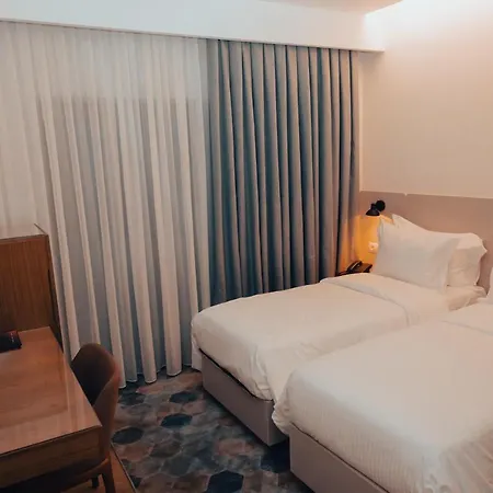Hotel Theatro- Center