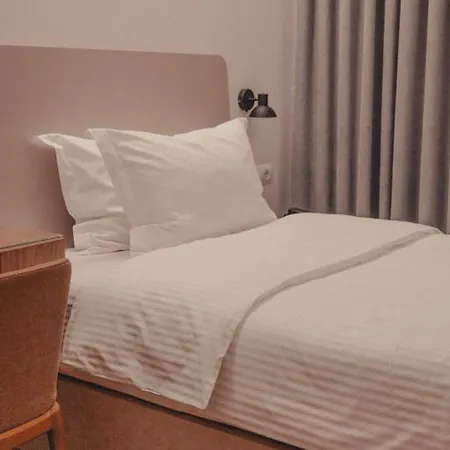 Theatro- Center 4* تيرانا