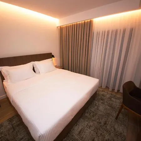 Theatro- Center تيرانا