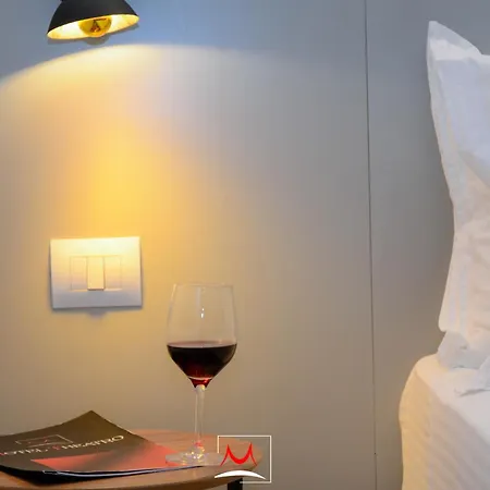 Theatro- Center Hotel