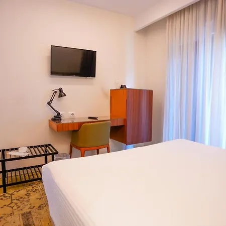 Theatro- Center 4* تيرانا