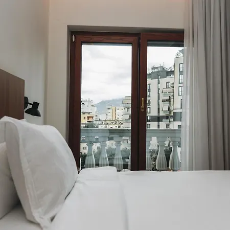 Theatro- Center 4* Tirana