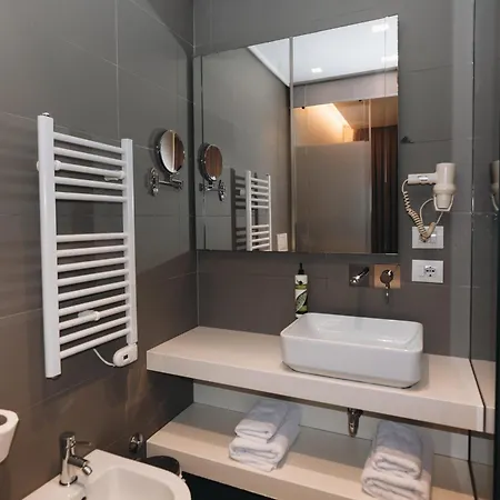 Theatro- Center Hotel 4*