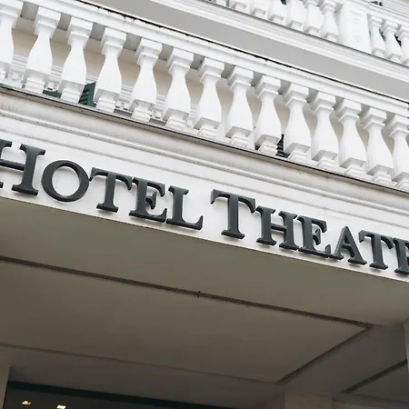 Theatro- Center Hotel Tirana