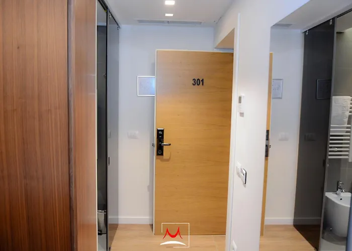 Hotel Theatro- Center