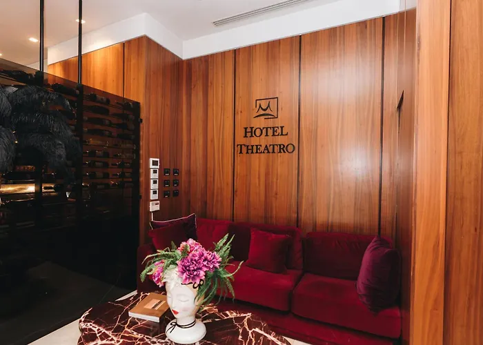 Отель Theatro- Center Тирана