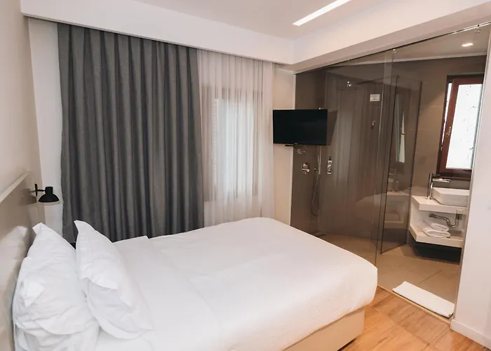 Theatro- Center 4* Тирана