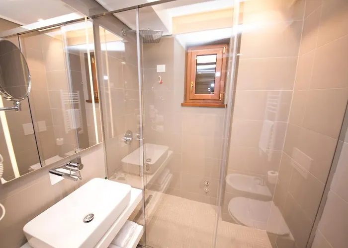 Hotel Theatro- Center 4*